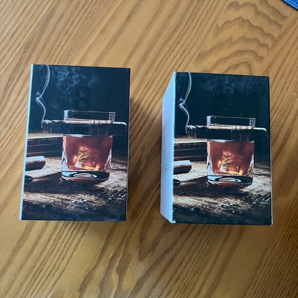 New in the BOX - SET OF 2 Corkcicle Cigar Glasses, Whiskey Rocks hat hold cigars - Picture 3 of 12